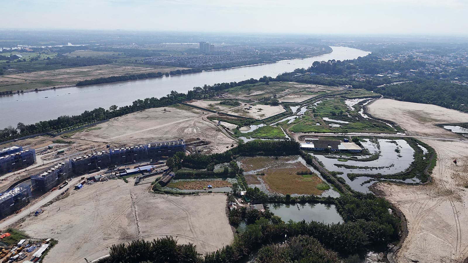 Tiến độ xây dựng dự án Eco Village Saigon River cập nhật tháng 12 năm 2023.